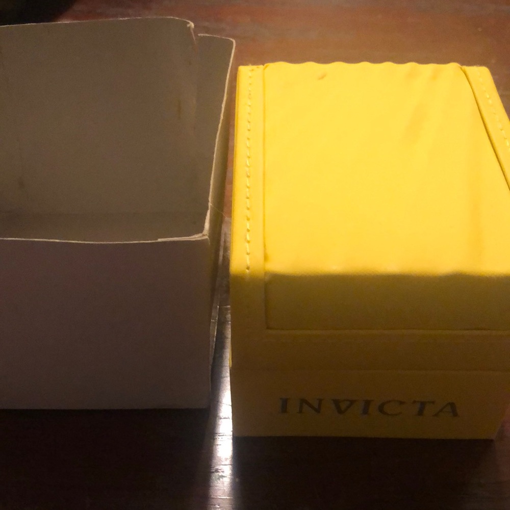 Authentic NWT Invicta Gold Watch